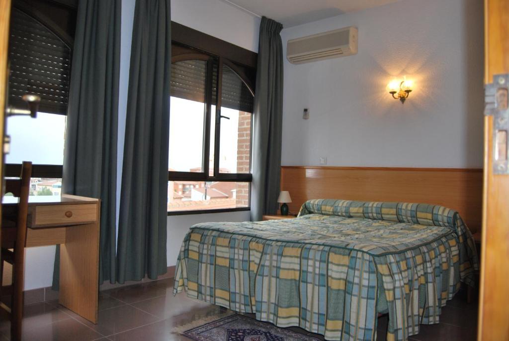 Hostal Cazalegas Quarto foto